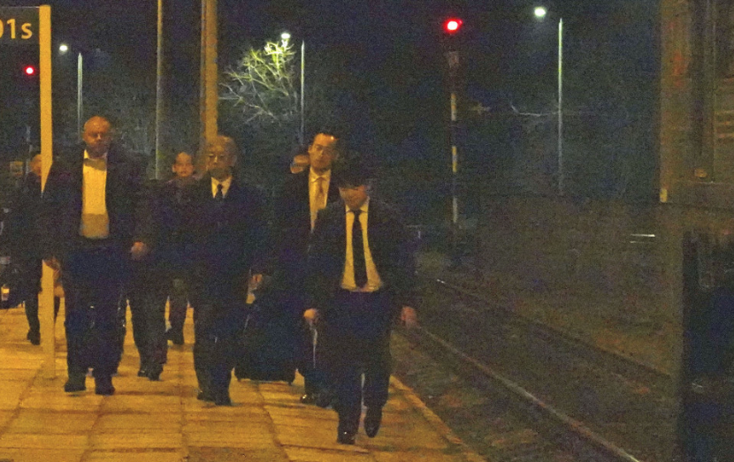 Глава МЗС Японії здійснив неоголошений візит до України